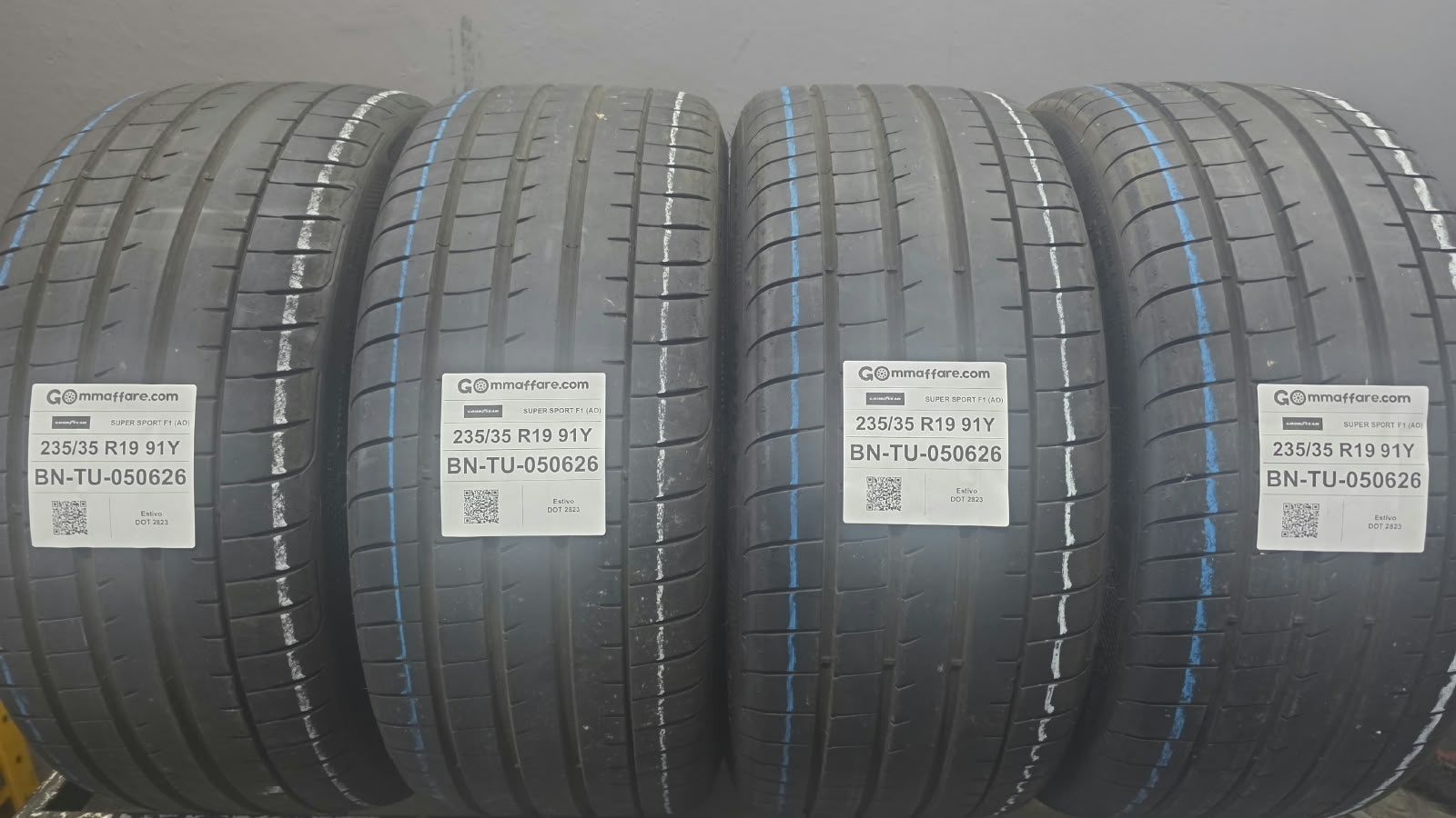 Goodyear SUPER SPORT F1 (AO)